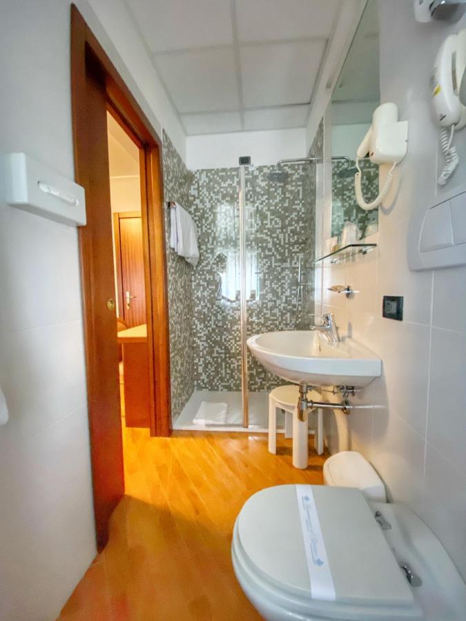 Hotel Regina Elena Dependance Santa Margherita Ligure Exterior foto