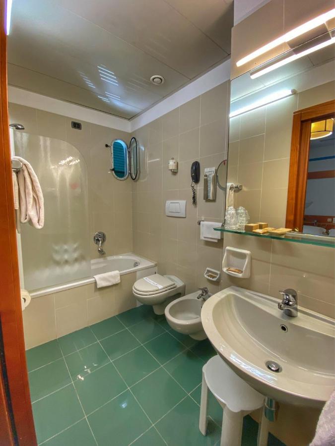 Hotel Regina Elena Dependance Santa Margherita Ligure Exterior foto